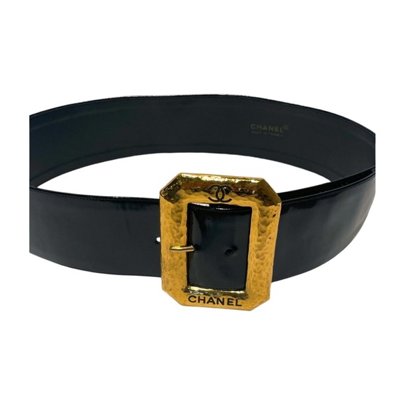 CHANEL Authentic Vintage Black Patent Leather Belt with Hammered